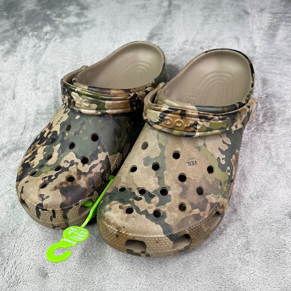 CROCS Shoes - Crocs Classic‎ Camo Clogs Mens 7 / Womens 9 Veil Abstract Green Hunting NWOT